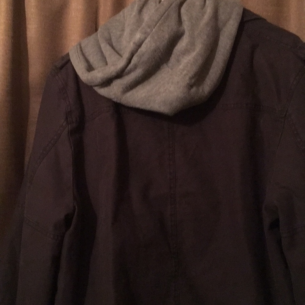 Men’s Jacket - Picture 5 of 6